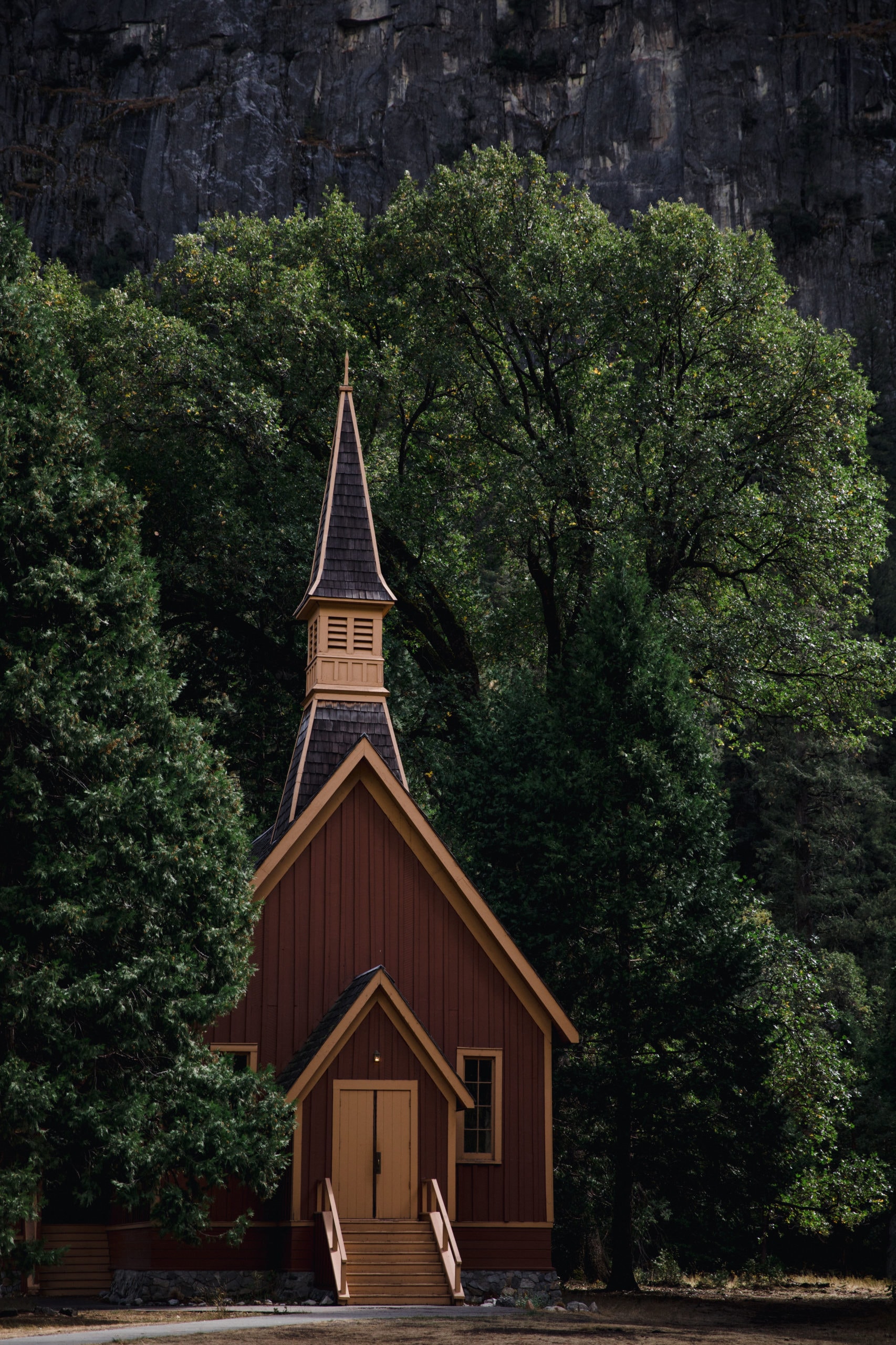 Yosemite Wedding Chapel in the meadow of Yosemite National Park