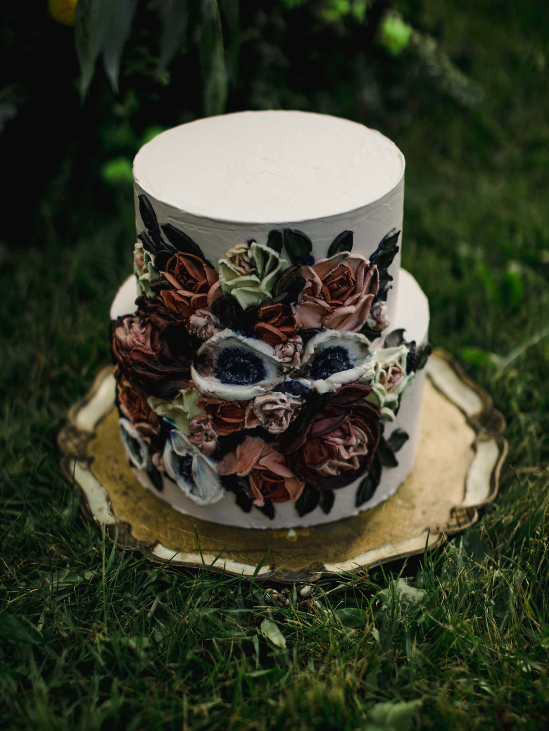 A wedding cake for an Aspen elopement.