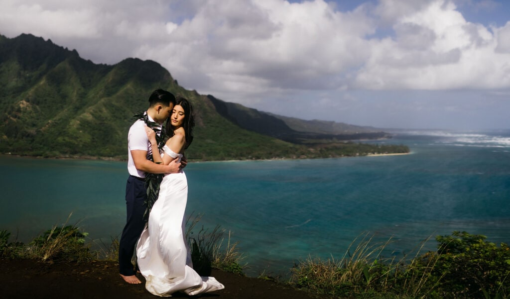 Many couples want to know how to elope on a beach in Hawaii for gorgeous pictures.