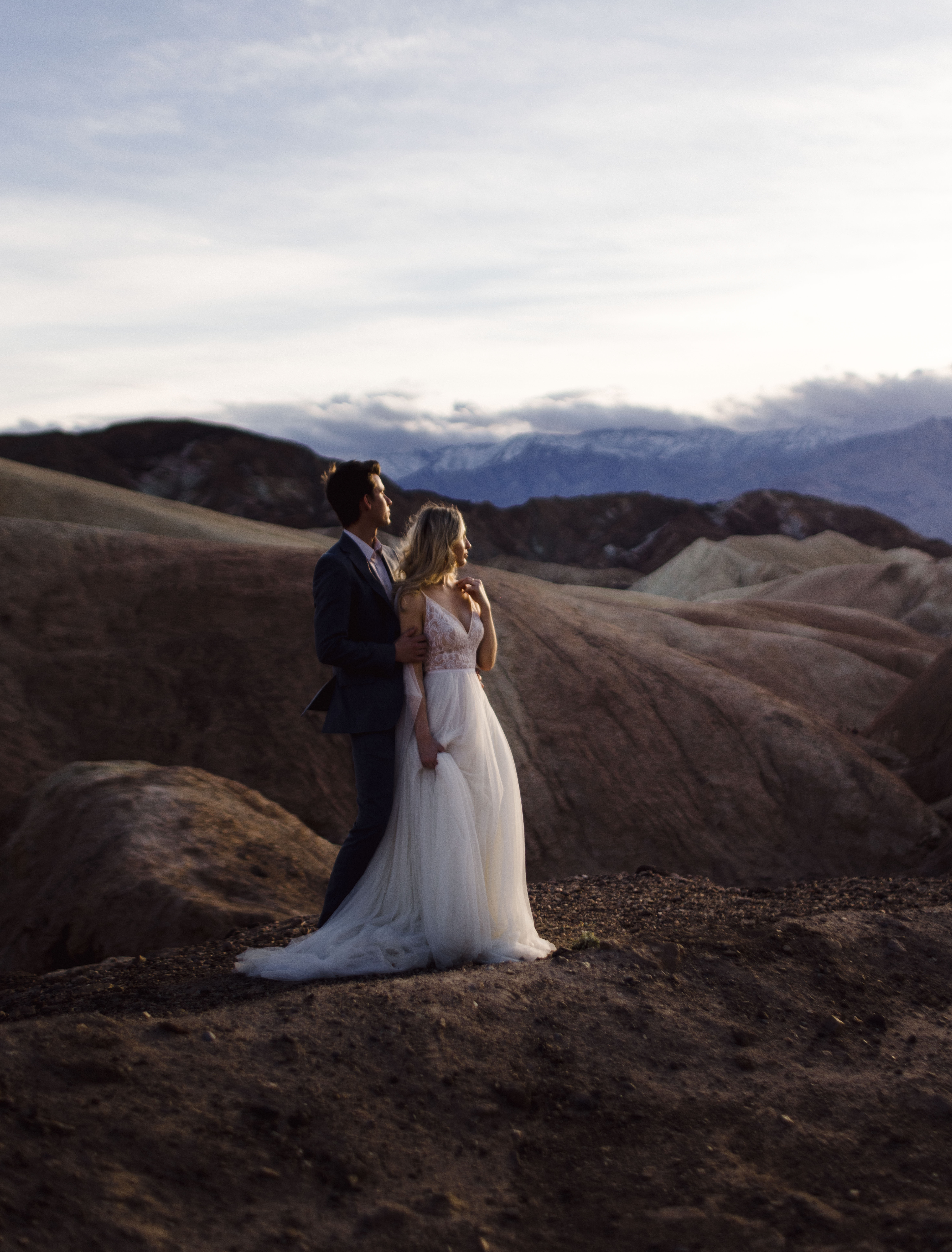 A micro wedding in the desert is a great idea if you live in California.