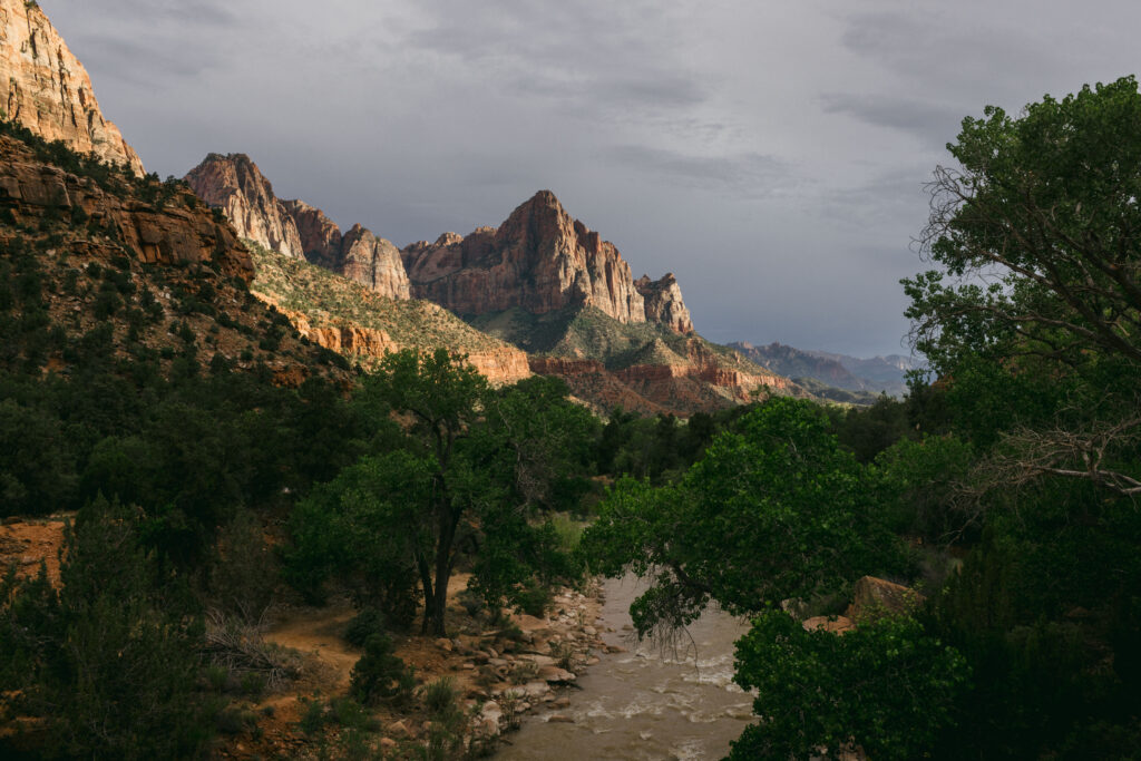 Having a Zion wedding will have beautiful views.